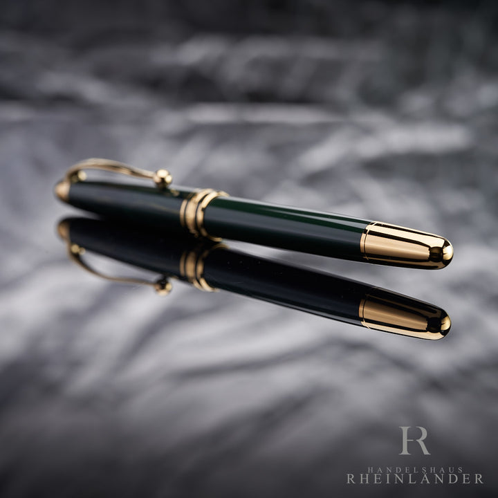 Montblanc The Origin Collection Classique Rollerball Green Resin ID 131343