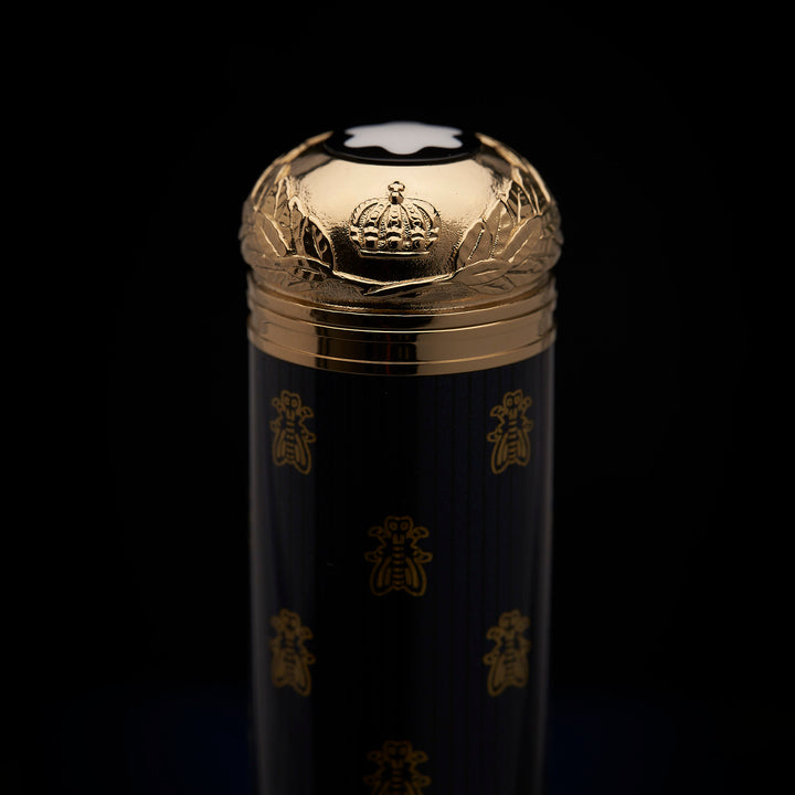 Krone auf der Kappe des Montblanc Napoleon 4810 Füllers mit Lorbeerkranz