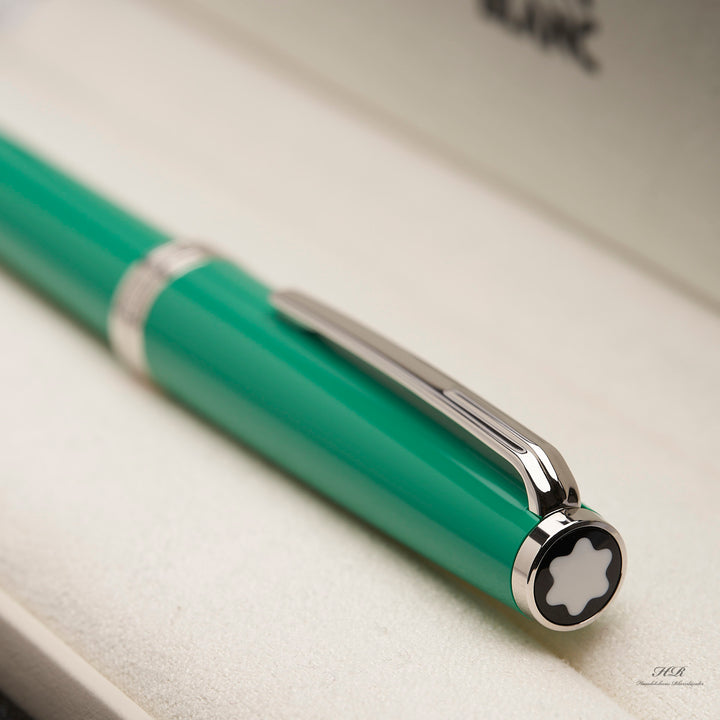 Montblanc PIX Collection Emerald Green Rollerball Fine Liner ID 117660 with original packaging