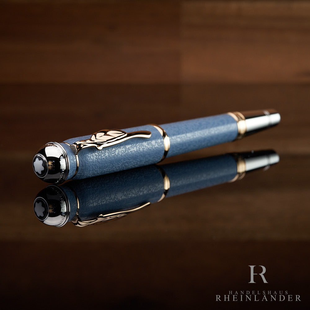 Montblanc Goethe Rollerball geschlossen liegend mit Kappenkopf voran